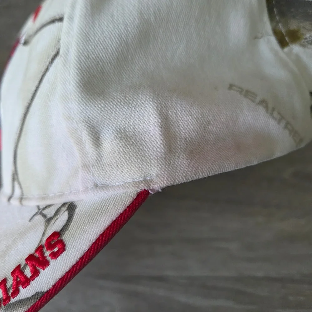 Fan Favorite Cleveland Indians Chief Wahoo Hat White Realtree Camo Cotton OS MLB